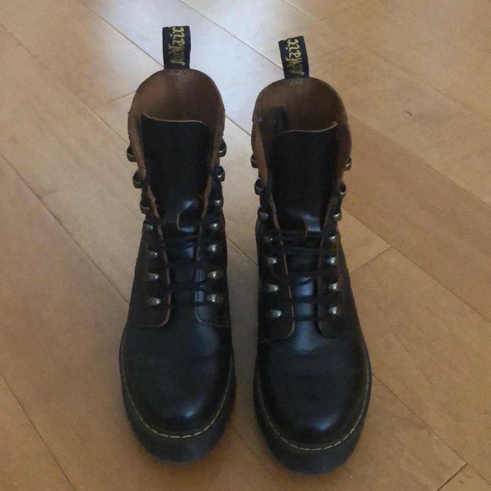 Dr Martens Leona